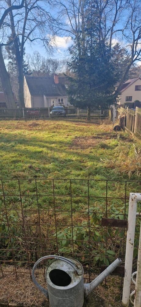 Pozemek 🏡 Pronájem stavebního pozemku v srdci přírody!