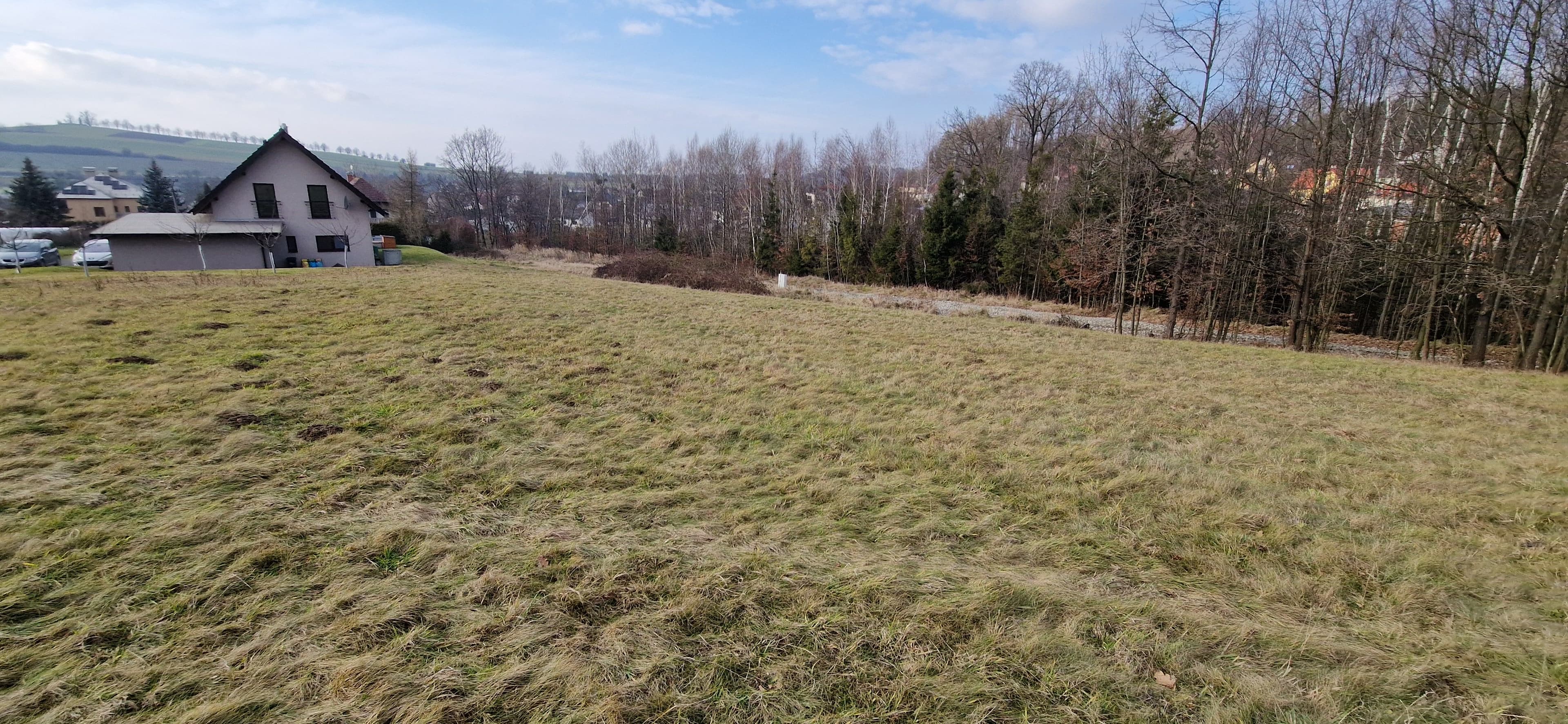 Pozemek 🏡 Pronájem stavebního pozemku s úchvatným výhledem na Beskydy – Krhová, okres Vsetín! 🌿