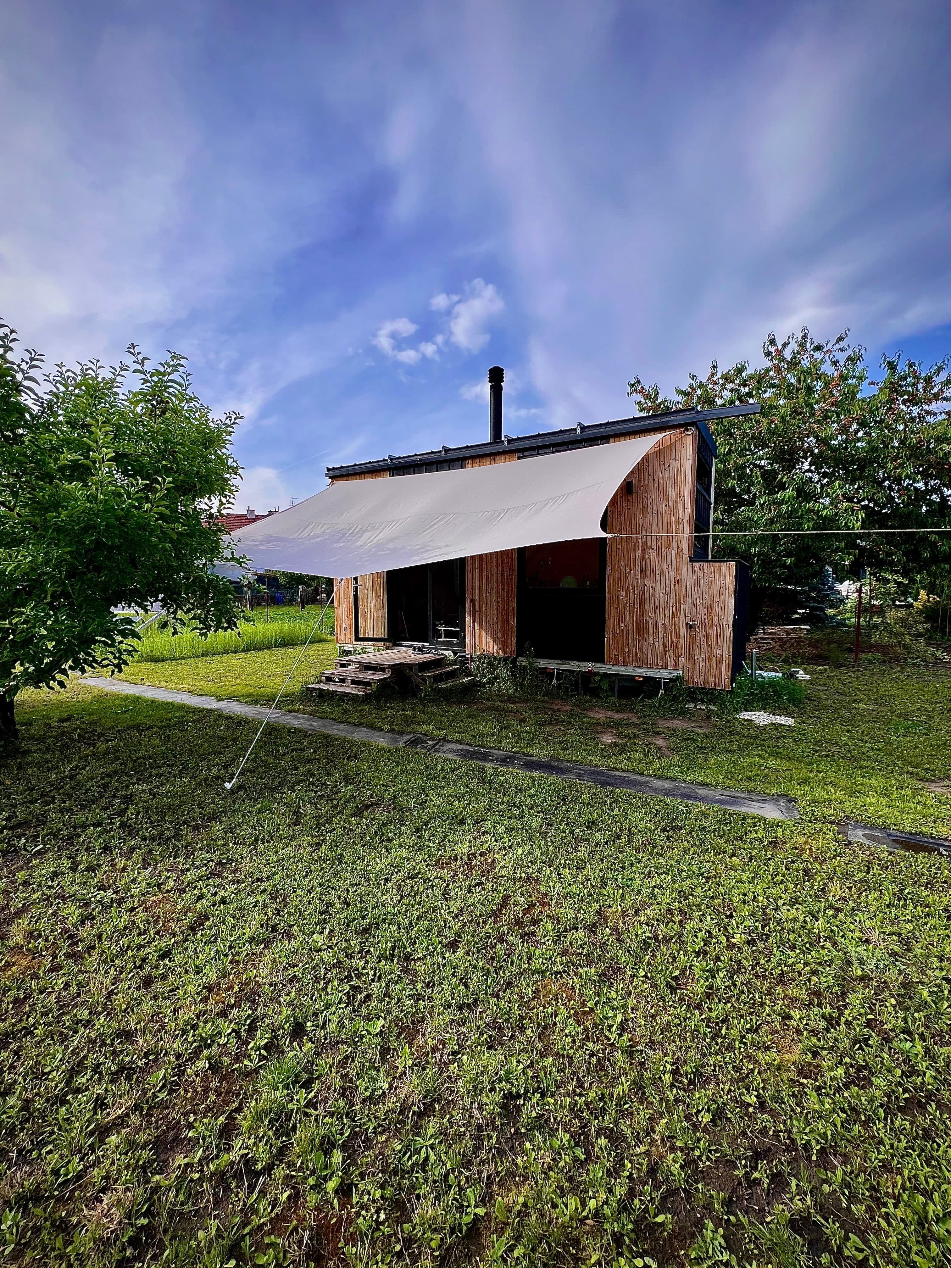 Plně vybavený mobilní dům s ostrovním systémem od Rolling Homes 27