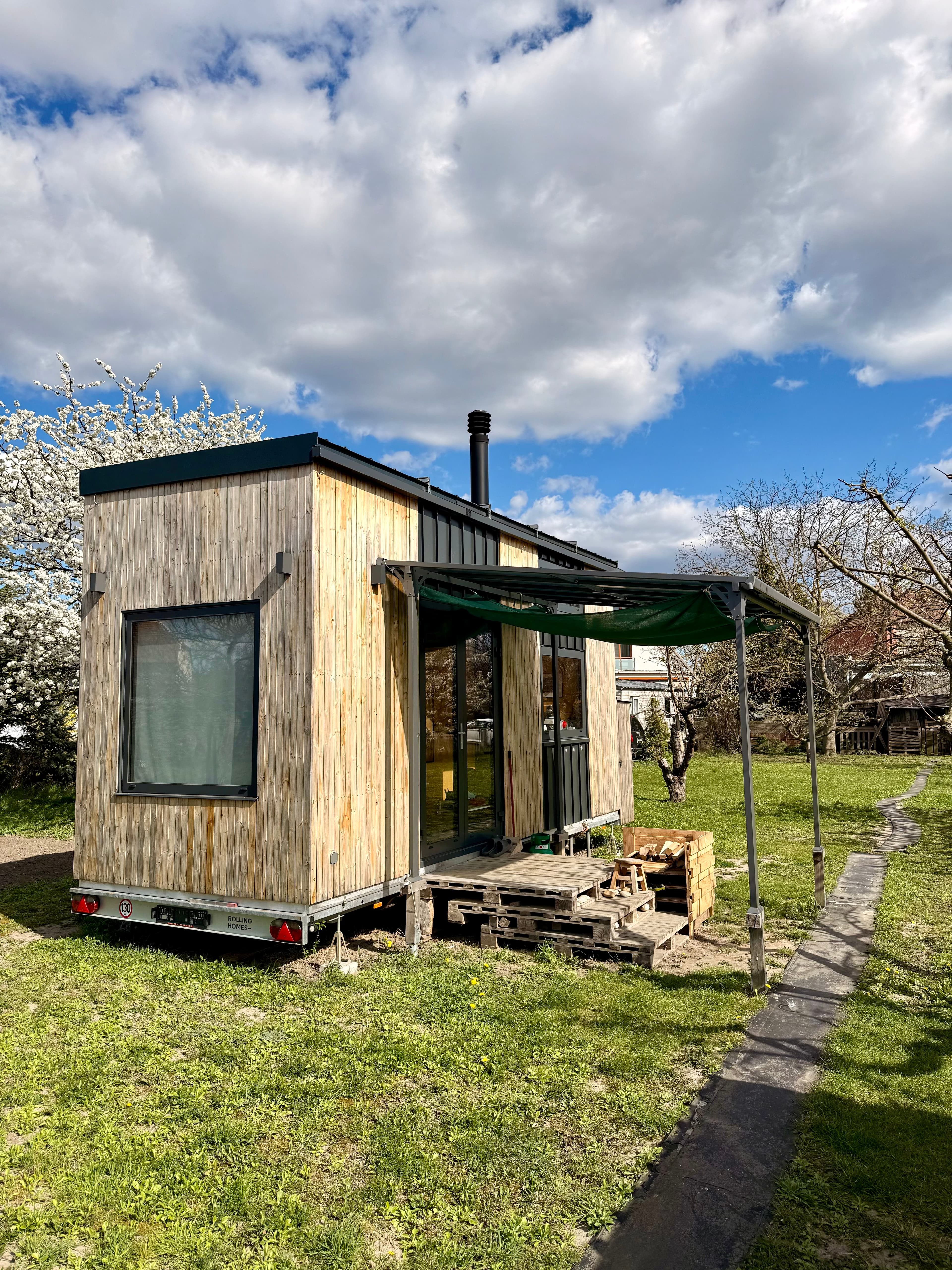 Plně vybavený mobilní dům s ostrovním systémem od Rolling Homes 28