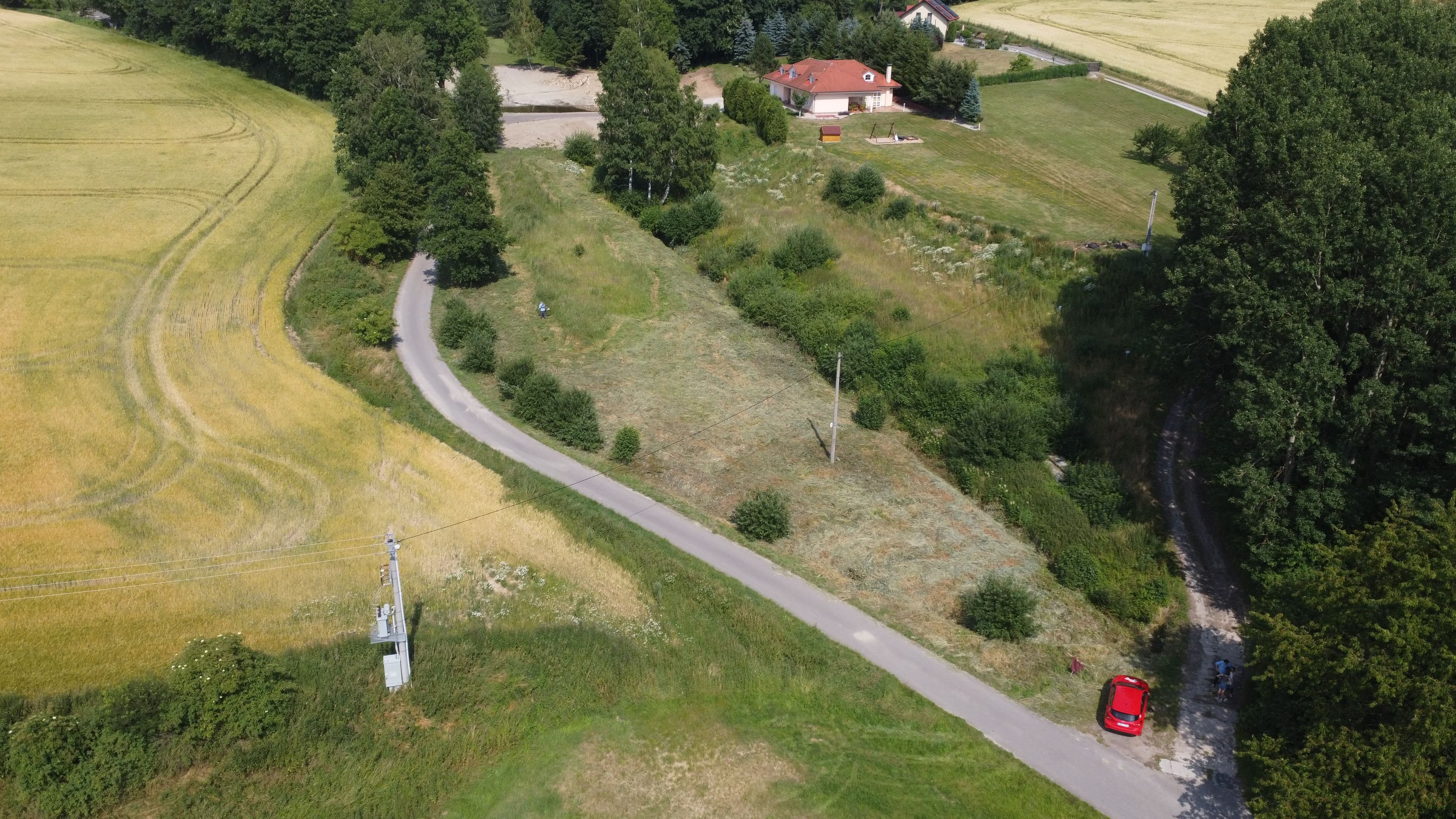 Pozemek 🏡 Pronájem velkého pozemku pro až 3 tiny housy – Smrčná na Moravě. Cena 3 × 5 000 Kč / měsíc (za 3 jednotky)