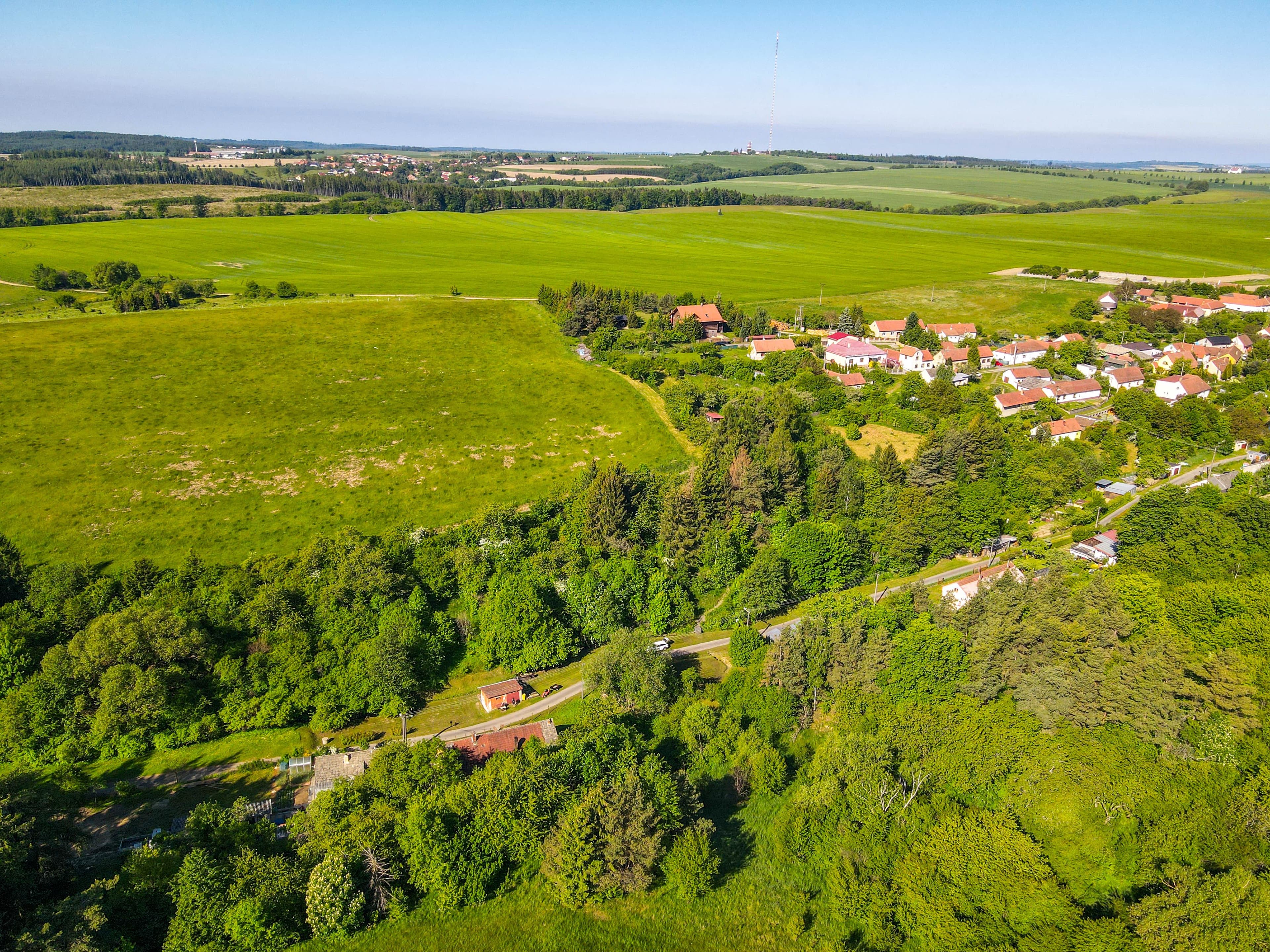 🏡 Prodej pozemku na okraji lesa v obci Kulířov – ideální pro milovníky přírody-6