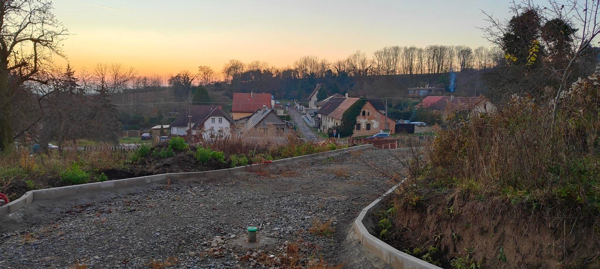 Pozemek 🏡 Pronájem dvou stavebních pozemků s výhledem – Vysoká u Mělníka