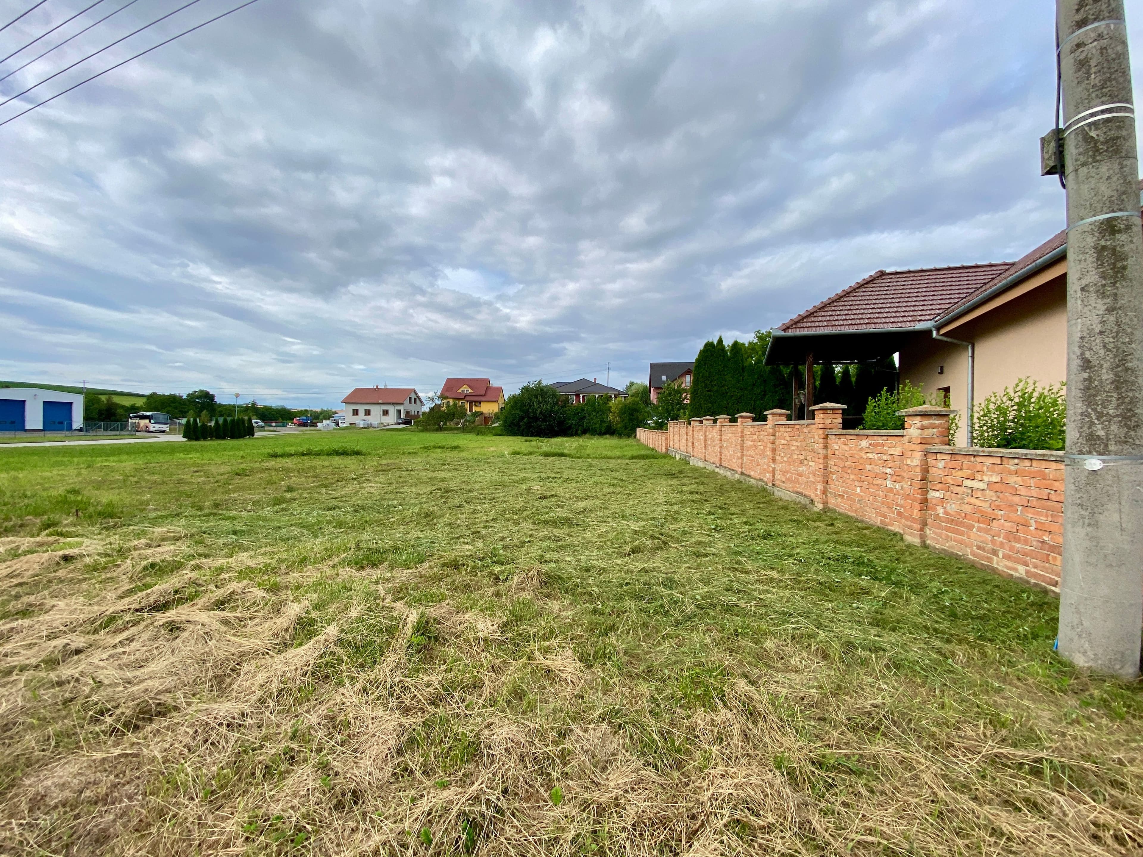 Pozemek 🏡 Pronájem stavebního pozemku v Rašovicích – místo pro harmonický život blízko přírody