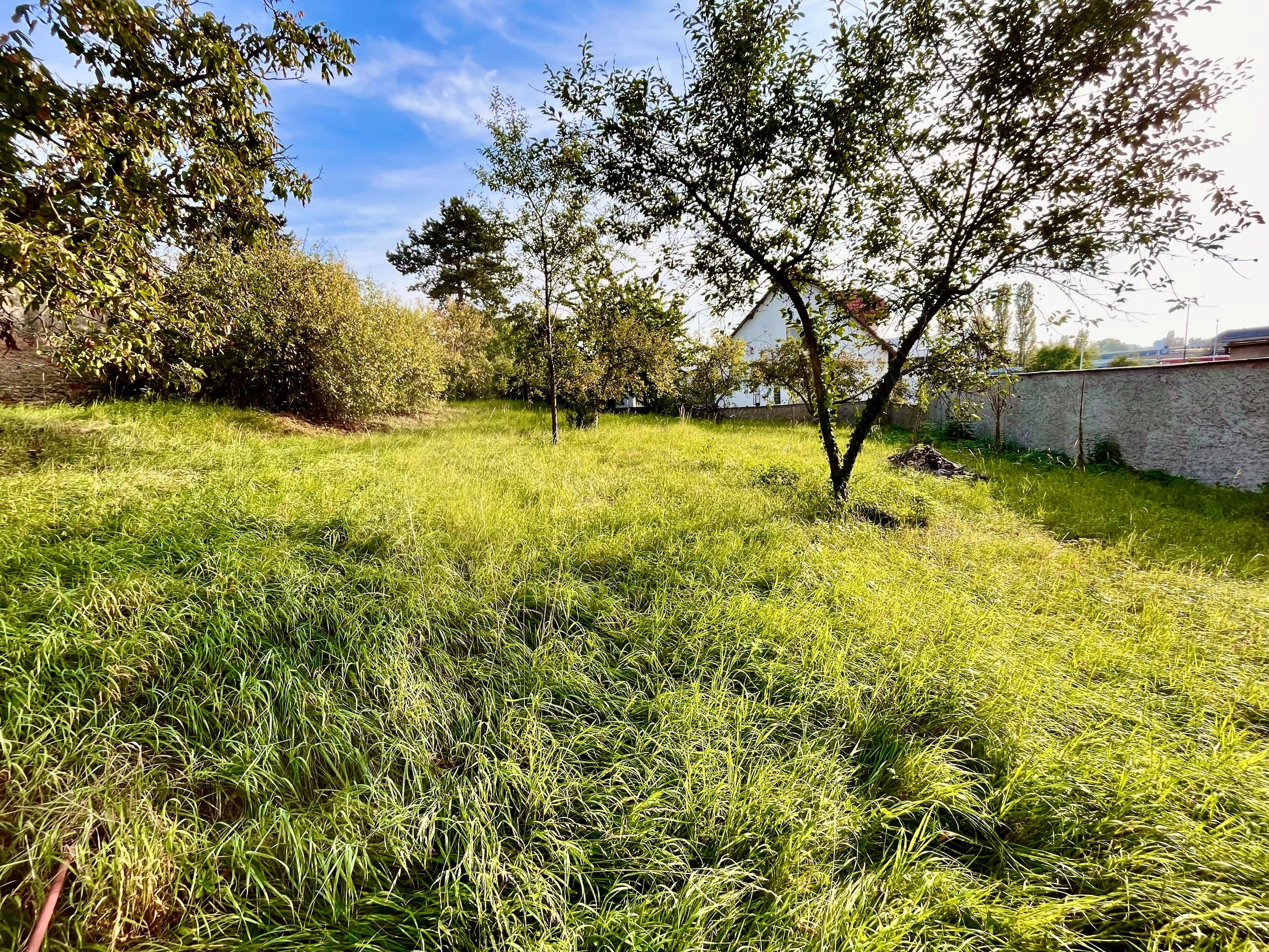 Pozemek 🏡 Pronájem stavebního pozemku v Praze – Čakovicích