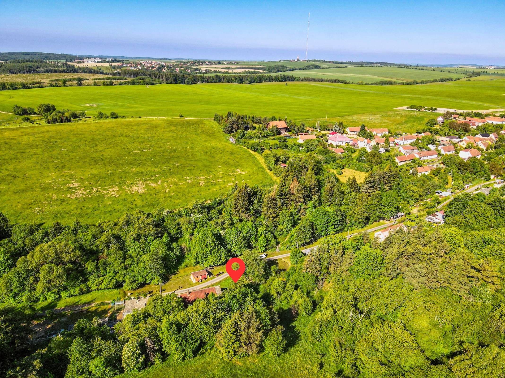 🏡 Prodej pozemku na okraji lesa v obci Kulířov – ideální pro milovníky přírody-3