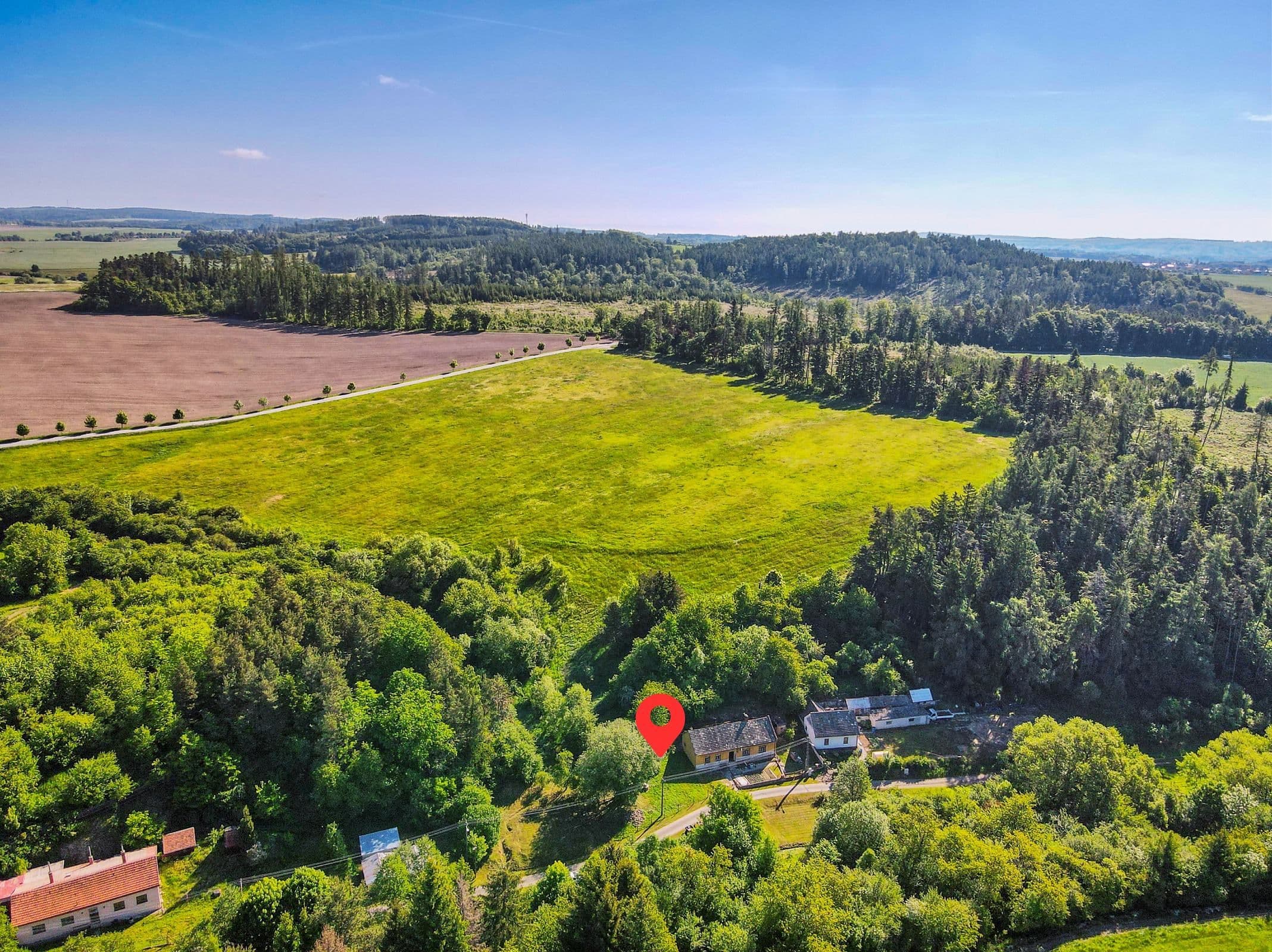 🏡 Prodej pozemku na okraji lesa v obci Kulířov – ideální pro milovníky přírody-11