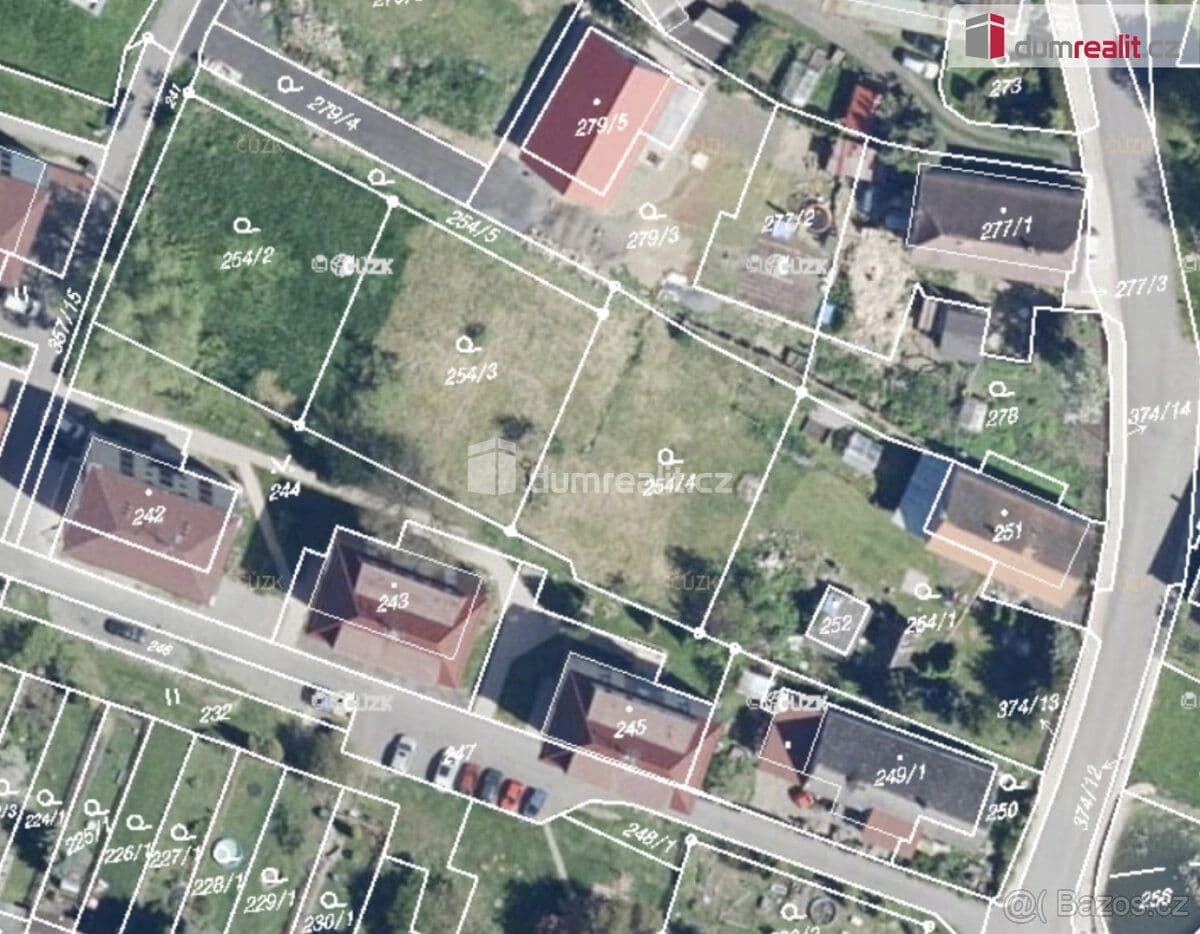 Pozemek Prodej 1 pozemku k výstavbě RD každý o velikosti 700 m2, Vel - Ústí nad Labem | Bazoš.cz