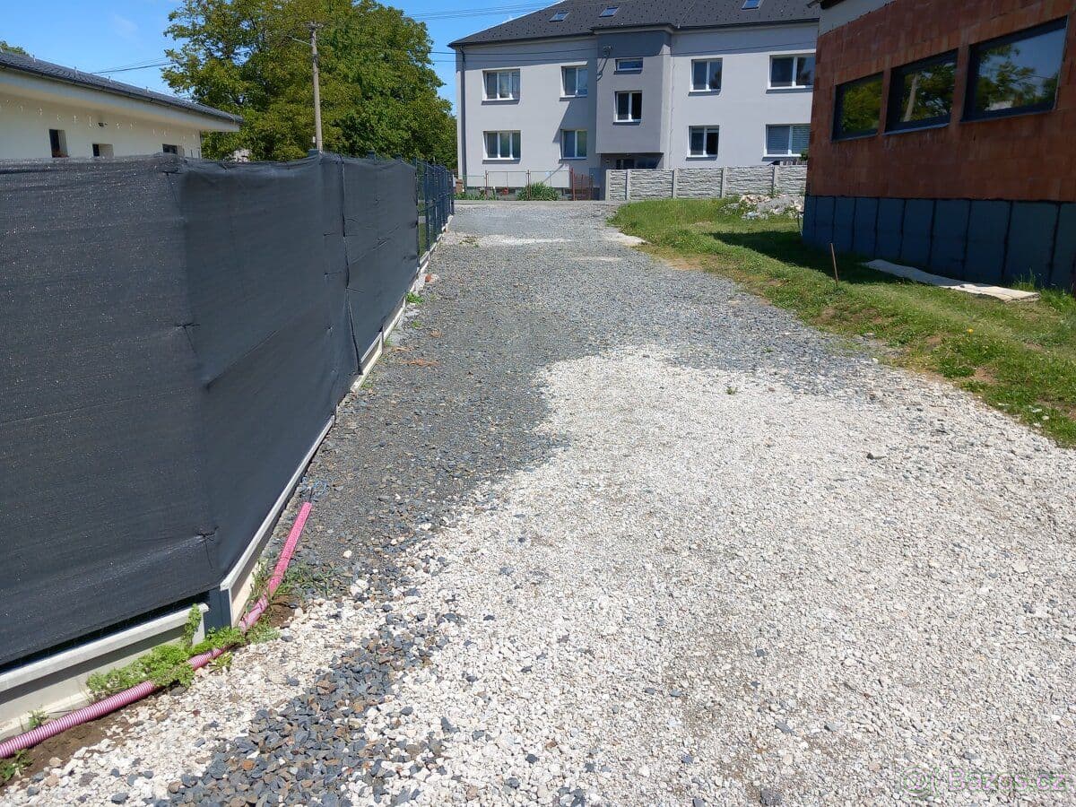 Pozemek 2x stavebni pozemek 800m a 588m vč projektu a st.povolení. - Karviná | Bazoš.cz