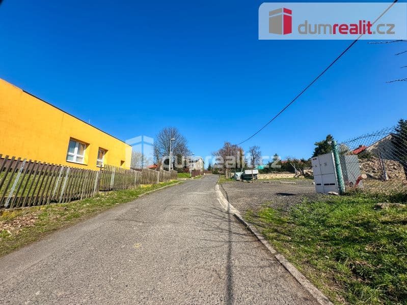 Pozemek Prodej 1 pozemku k výstavbě RD každý o velikosti 700 m2, Vel - Ústí nad Labem | Bazoš.cz