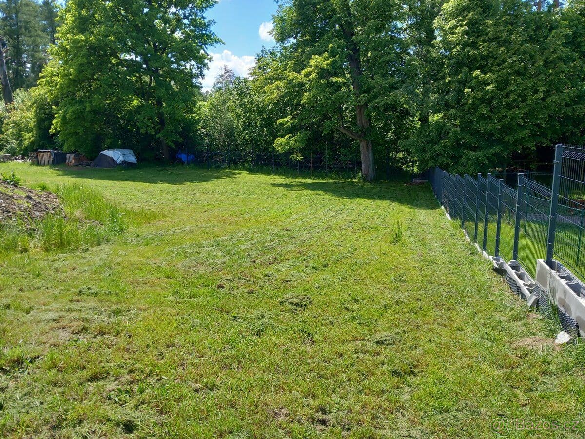 Pozemek 2x stavebni pozemek 800m a 588m vč projektu a st.povolení. - Karviná | Bazoš.cz