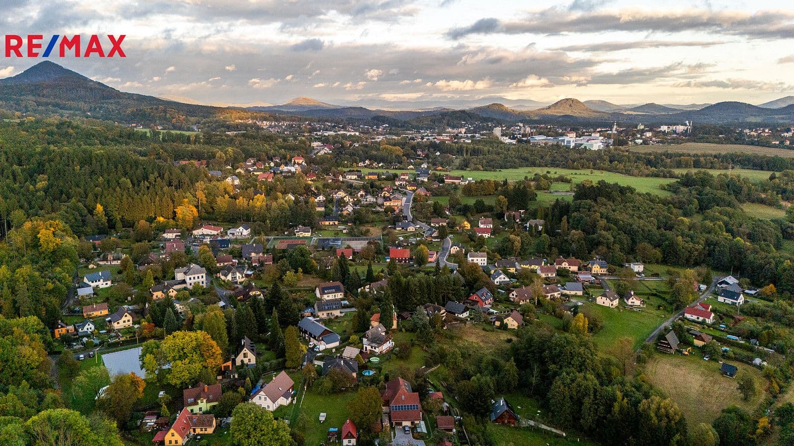 Pozemek Prodej stavebního pozemku 863 m²