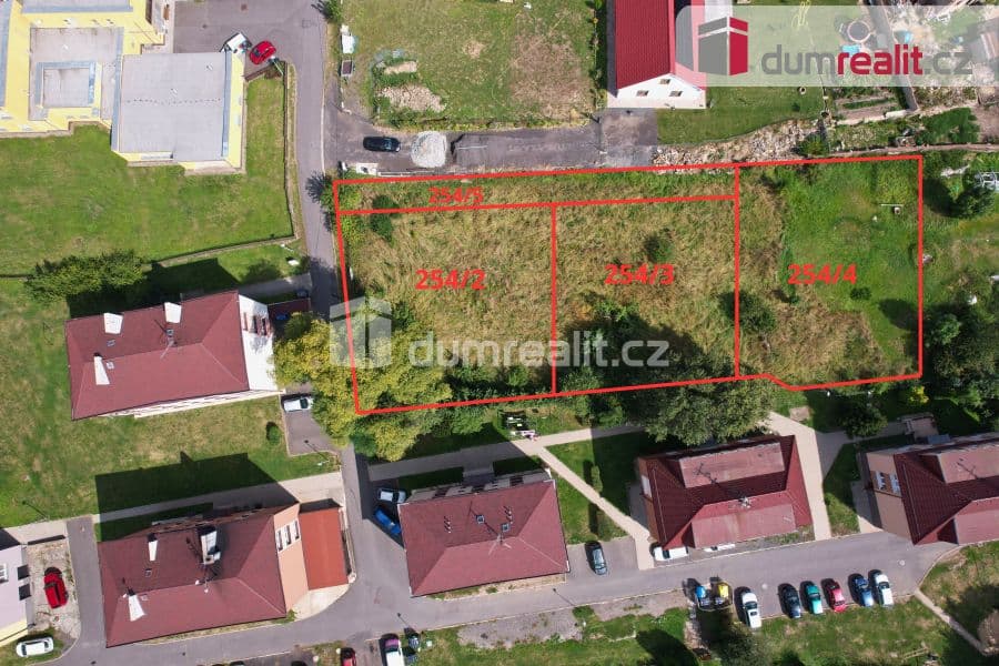 Pozemek Prodej 1 pozemku k výstavbě RD každý o velikosti 700 m2, Vel - Ústí nad Labem | Bazoš.cz