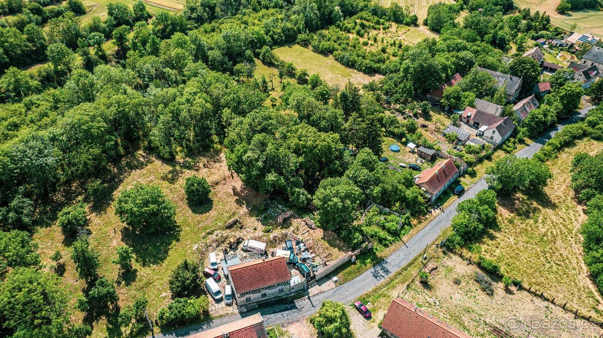 Pozemek Prodej stavebního pozemku 2 875m2 v obci Tatinná okres Louny - Louny | Bazoš.cz