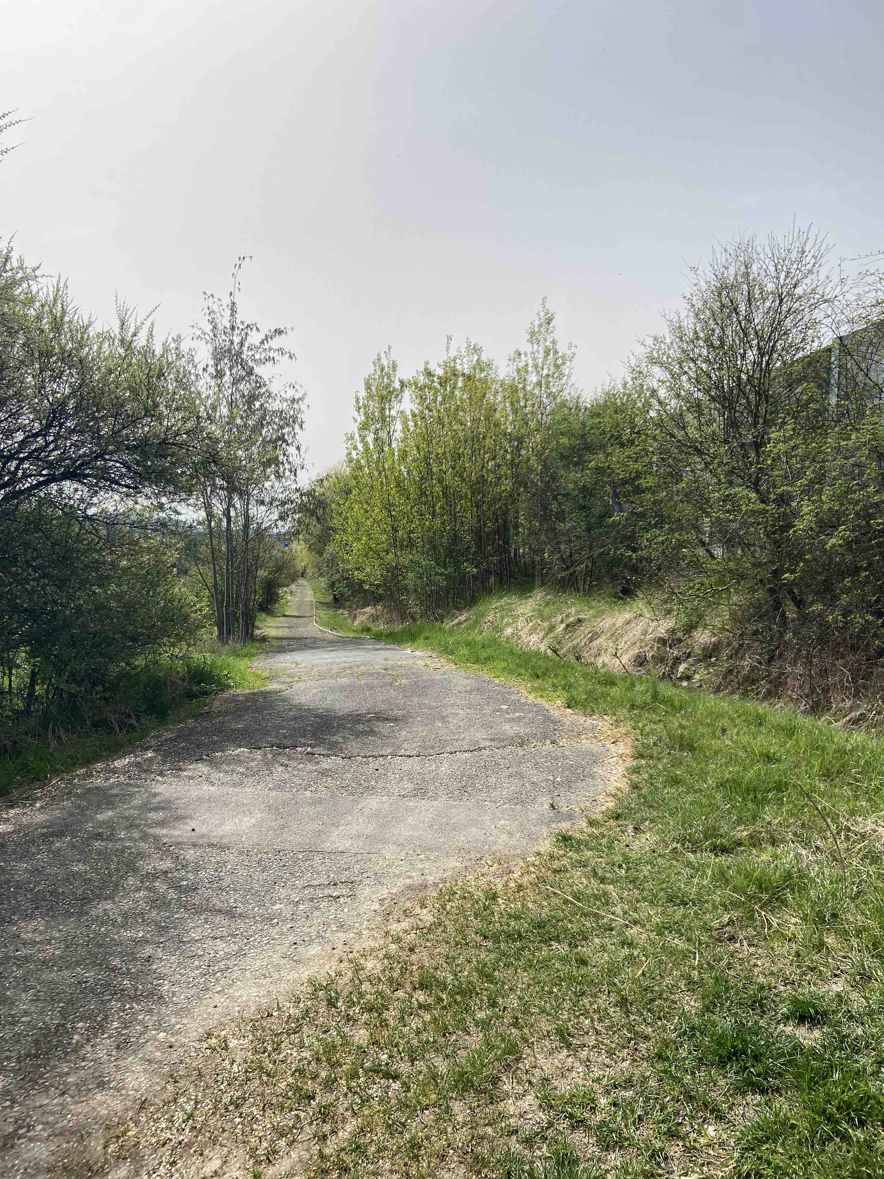 Pozemek Možnost až tří pozemků pro malou komunitu lidí v Mýtě nedaleko Rokycan.