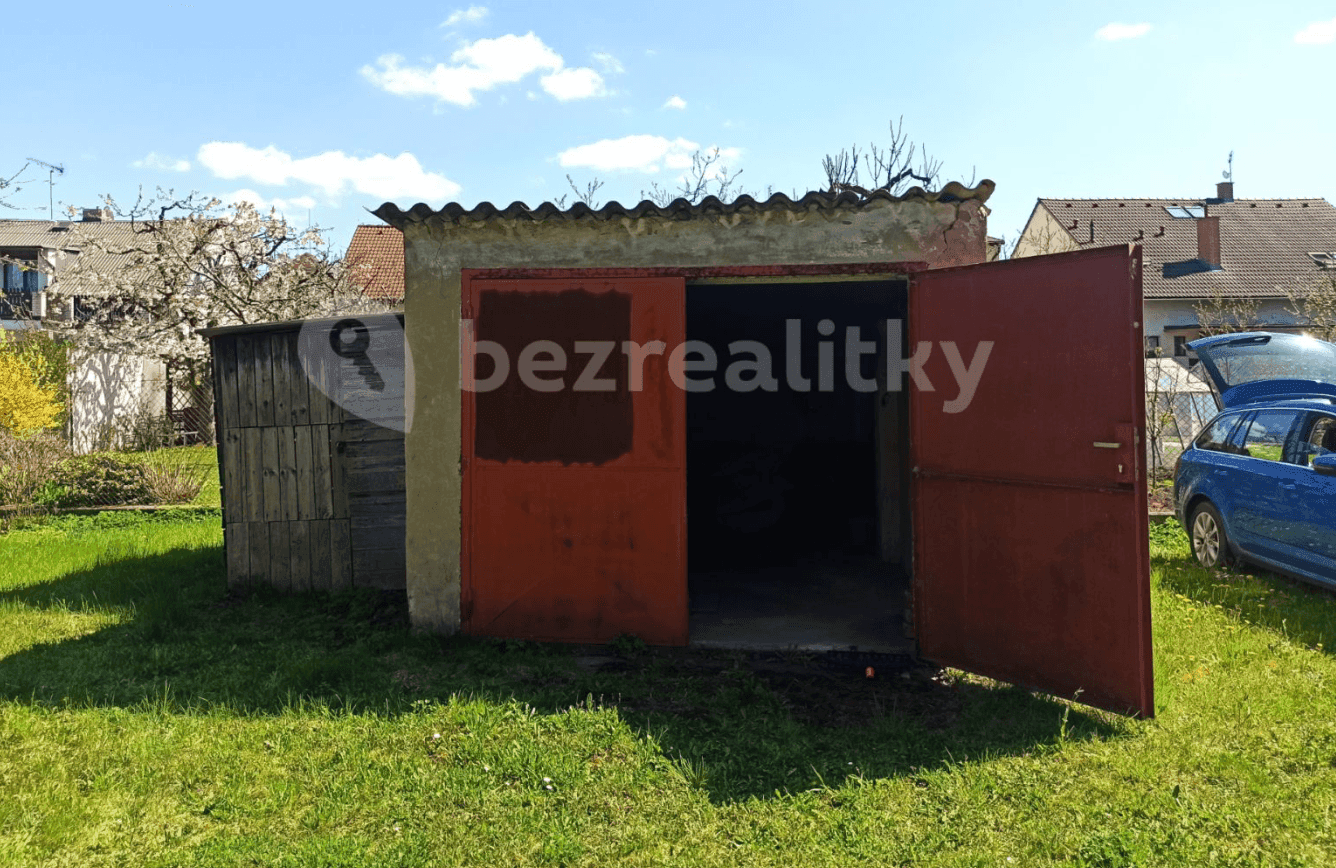 Pozemek Prodej stavebního pozemku | Hradec Králové | 3745 Kč/m2 Pozemek Prodej stavebního pozemku | Hradec Králové | 3745 Kč/m2