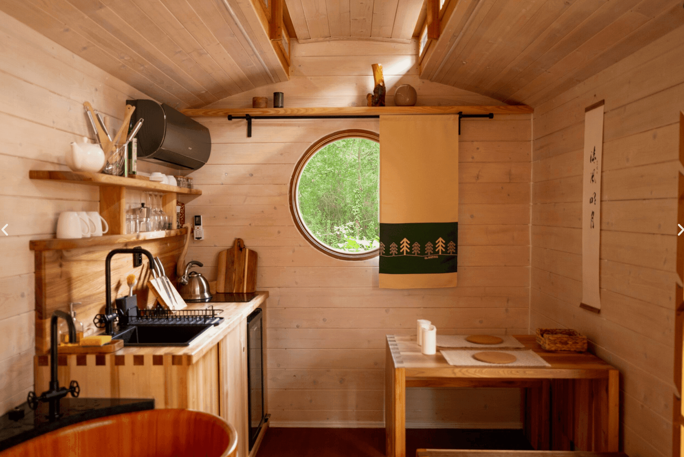 Pozemek 🏡 Na prodej: Glamping Posázaví - investice s atmosférou Pozemek 🏡 Na prodej: Glamping Posázaví - investice s atmosférou