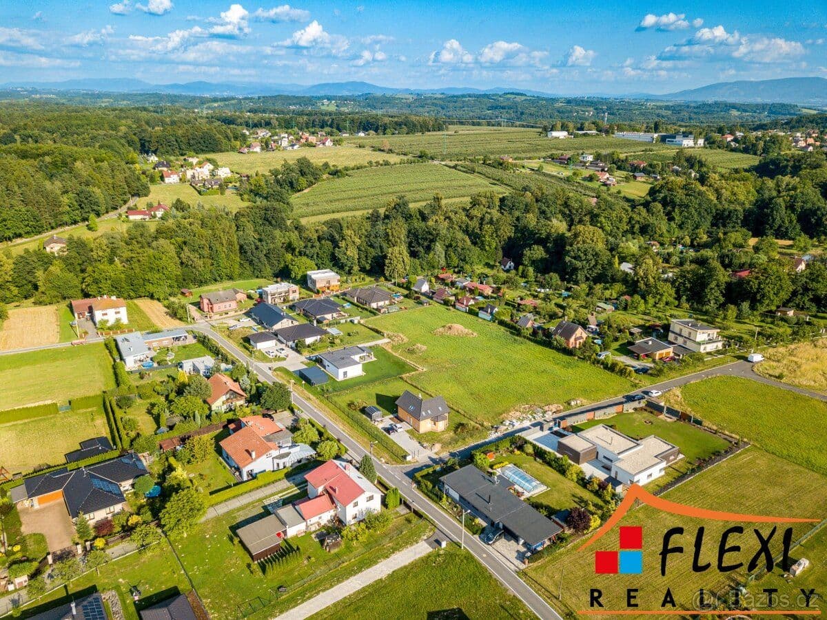 Pozemek Prodej stavebního, zasíťovaného pozemku o výměře 1403 m² v l - Karviná | Bazoš.cz Pozemek Prodej stavebního, zasíťovaného pozemku o výměře 1403 m² v l - Karviná | Bazoš.cz