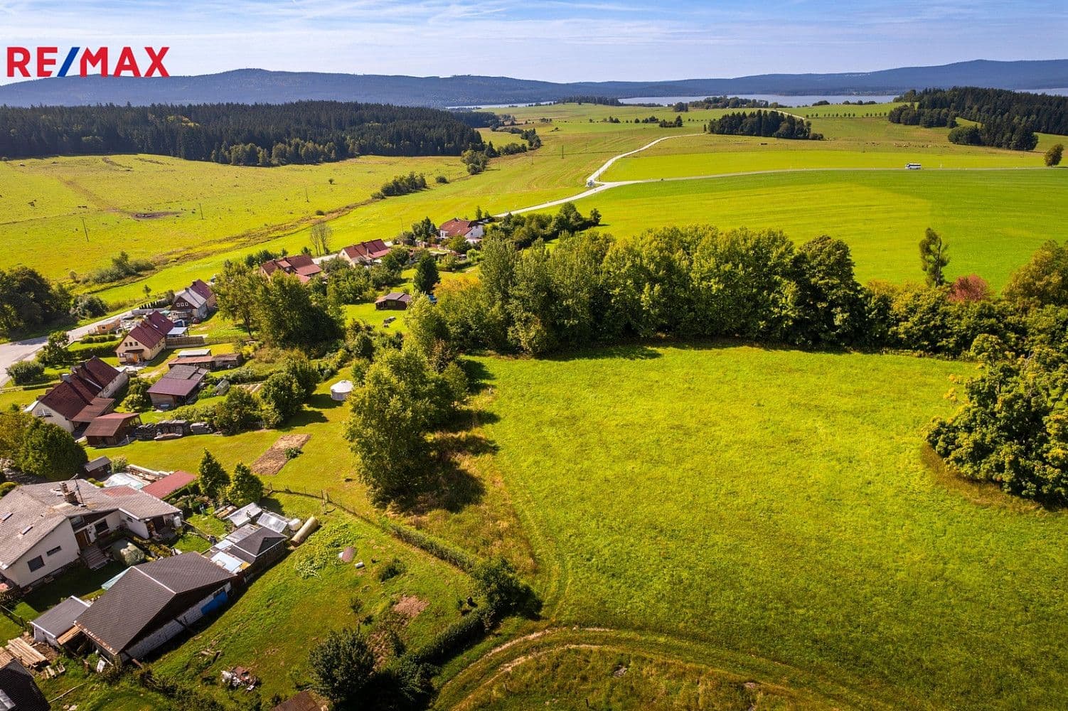 Pozemek Prodej stavebního pozemku 2 962 m² Pozemek Prodej stavebního pozemku 2 962 m²