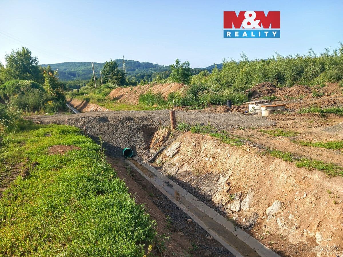 Pozemek Prodej pozemku k bydlení v Ostrově,1352 m2, Kfely - Karlovy Vary | Bazoš.cz Pozemek Prodej pozemku k bydlení v Ostrově,1352 m2, Kfely - Karlovy Vary | Bazoš.cz