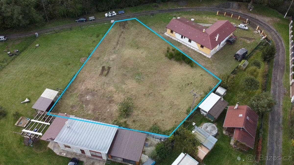 Pozemek Stavební pozemek 1572 m2, Bežerovice - Tábor | Bazoš.cz Pozemek Stavební pozemek 1572 m2, Bežerovice - Tábor | Bazoš.cz
