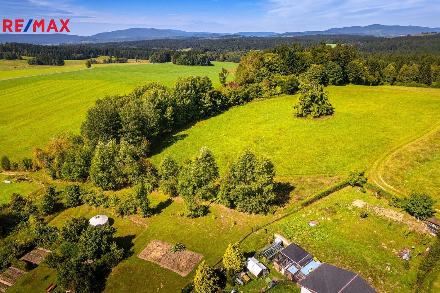 Pozemek Prodej stavebního pozemku 2 962 m² Pozemek Prodej stavebního pozemku 2 962 m²