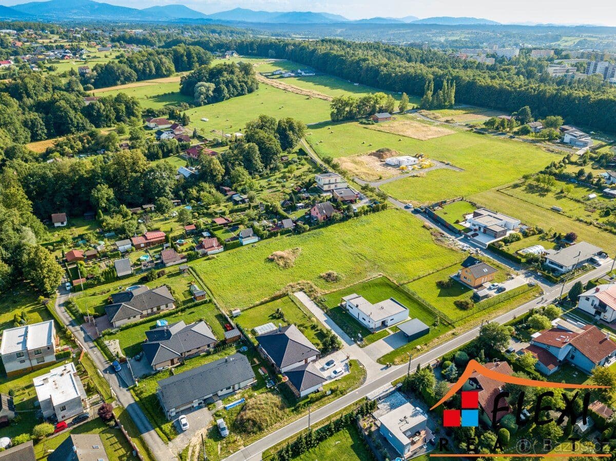 Pozemek Prodej stavebního, zasíťovaného pozemku o výměře 1403 m² v l - Karviná | Bazoš.cz Pozemek Prodej stavebního, zasíťovaného pozemku o výměře 1403 m² v l - Karviná | Bazoš.cz