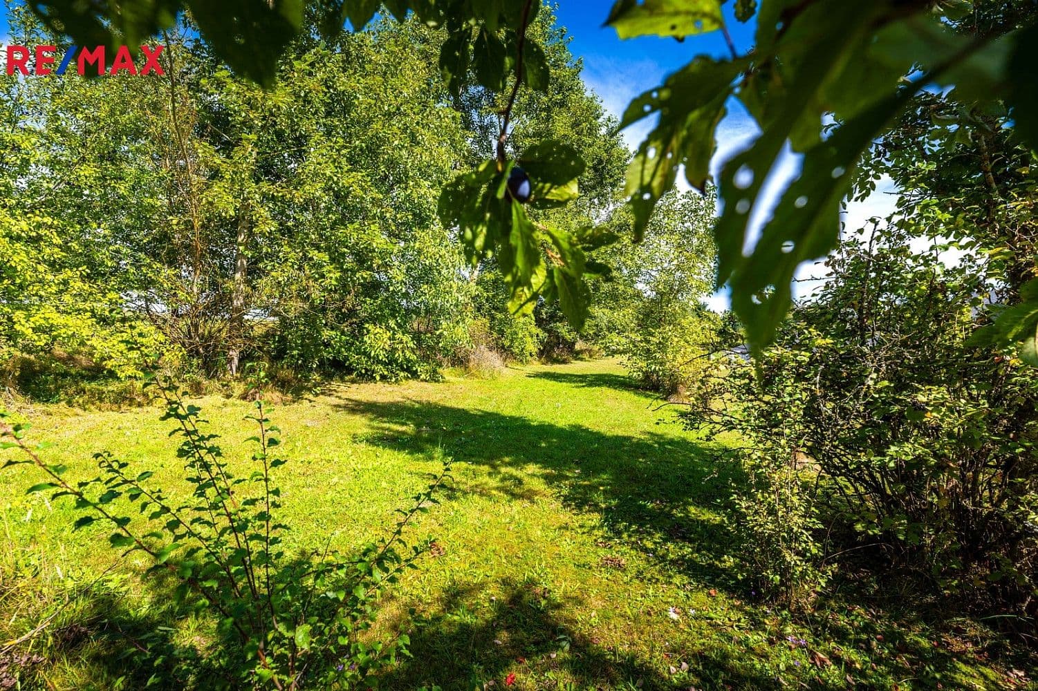 Pozemek Prodej stavebního pozemku 1 374 m² Pozemek Prodej stavebního pozemku 1 374 m²