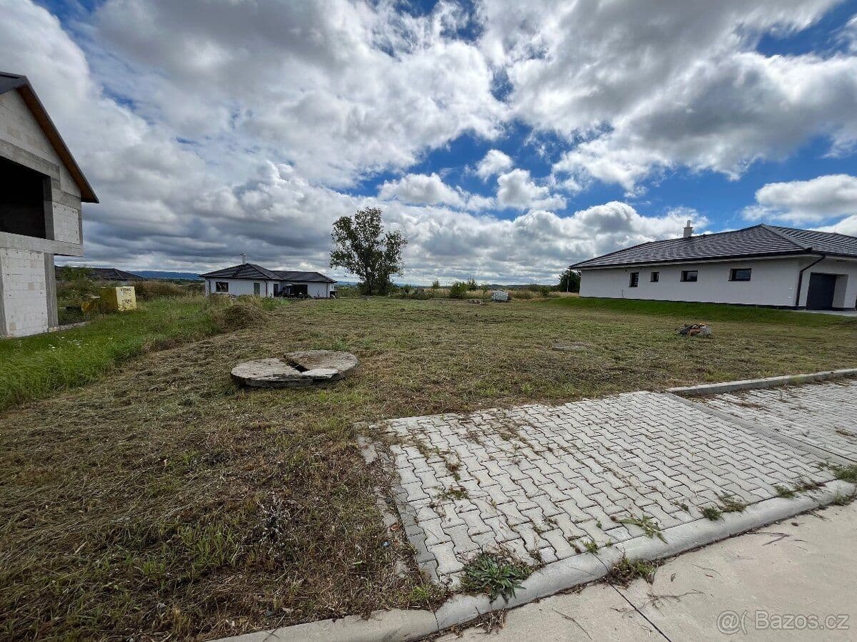 Pozemek Prodej stavebního pozemku o velikosti 898 m2 v obci Žáky - Kutná Hora | Bazoš.cz Pozemek Prodej stavebního pozemku o velikosti 898 m2 v obci Žáky - Kutná Hora | Bazoš.cz