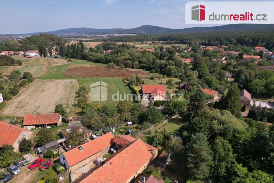 Pozemek Prodej stavebního pozemku 1218 m2 v obci Běštín, okrese Bero - Beroun | Bazoš.cz Pozemek Prodej stavebního pozemku 1218 m2 v obci Běštín, okrese Bero - Beroun | Bazoš.cz