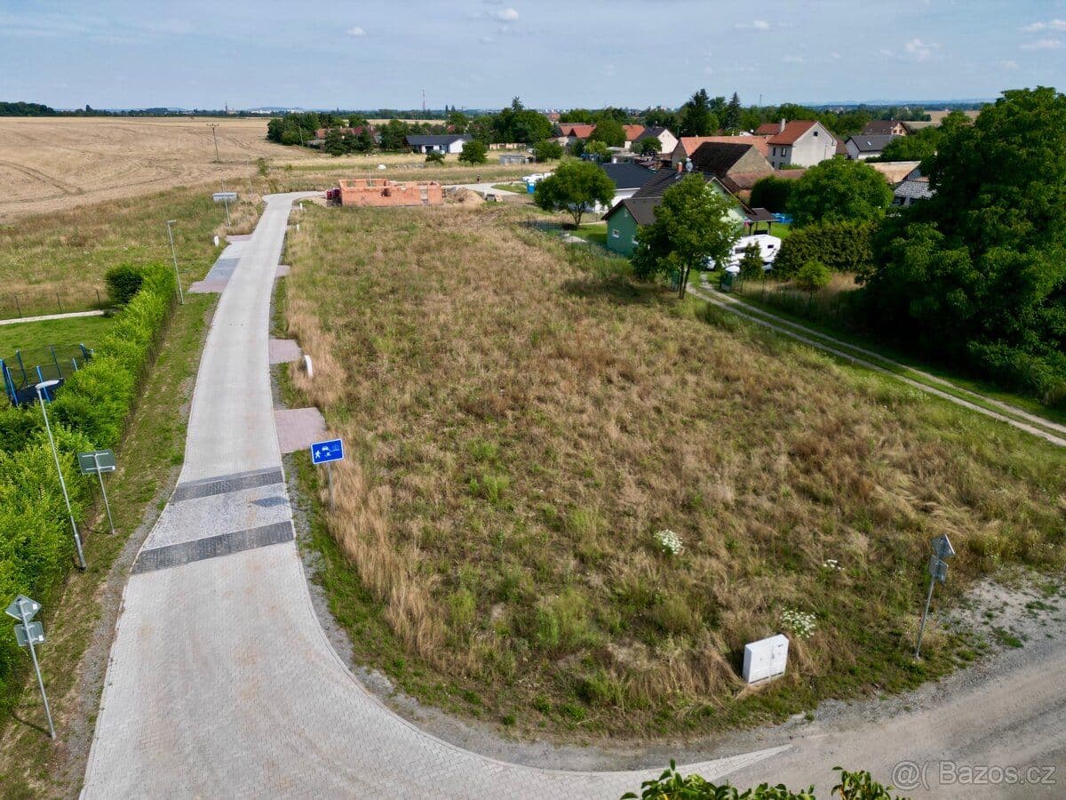 Pozemek Stavební pozemek Čilec 772m2 - Nymburk | Bazoš.cz Pozemek Stavební pozemek Čilec 772m2 - Nymburk | Bazoš.cz