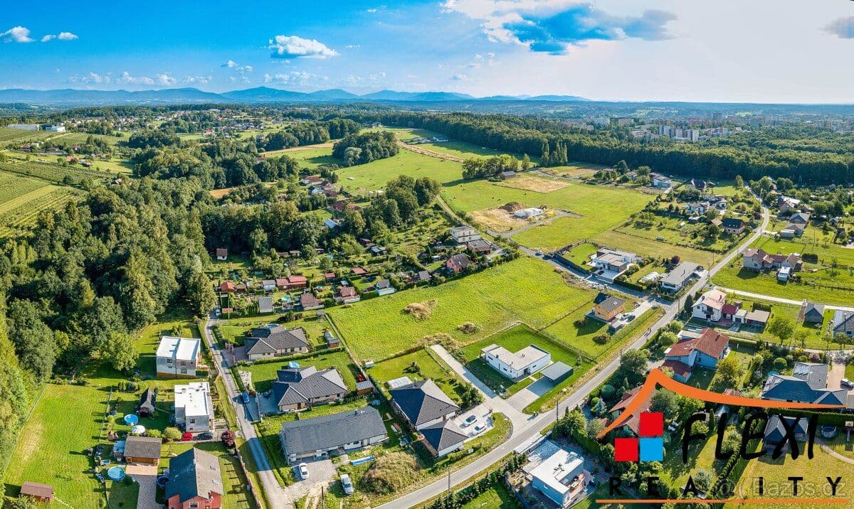 Pozemek Prodej stavebního, zasíťovaného pozemku o výměře 1403 m² v l - Karviná | Bazoš.cz Pozemek Prodej stavebního, zasíťovaného pozemku o výměře 1403 m² v l - Karviná | Bazoš.cz