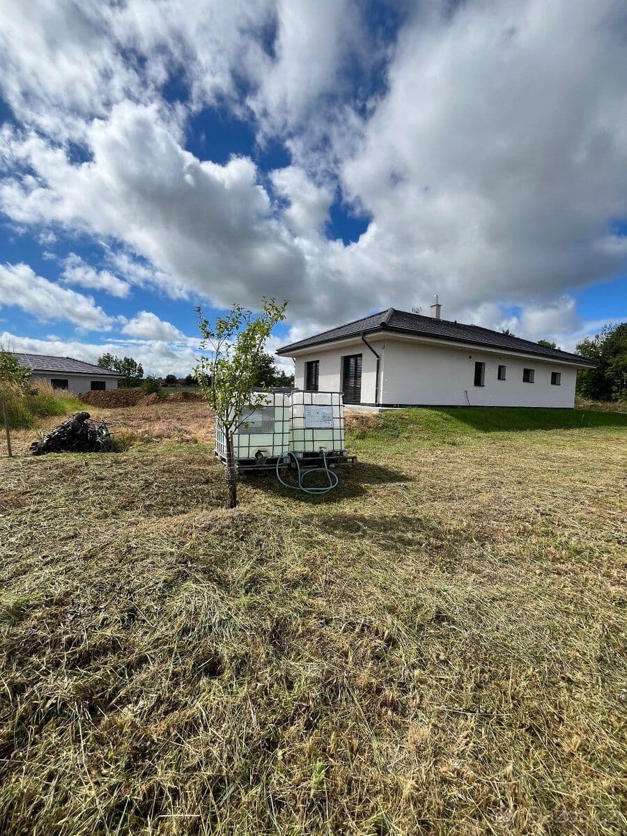 Pozemek Prodej stavebního pozemku o velikosti 898 m2 v obci Žáky - Kutná Hora | Bazoš.cz Pozemek Prodej stavebního pozemku o velikosti 898 m2 v obci Žáky - Kutná Hora | Bazoš.cz