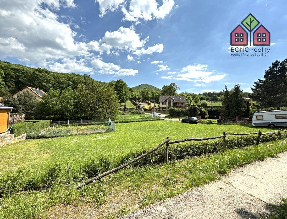 Pozemek Stavební pozemek 1027 m2, příroda, Oparenské údolí, obec Vel - Litoměřice | Bazoš.cz Pozemek Stavební pozemek 1027 m2, příroda, Oparenské údolí, obec Vel - Litoměřice | Bazoš.cz