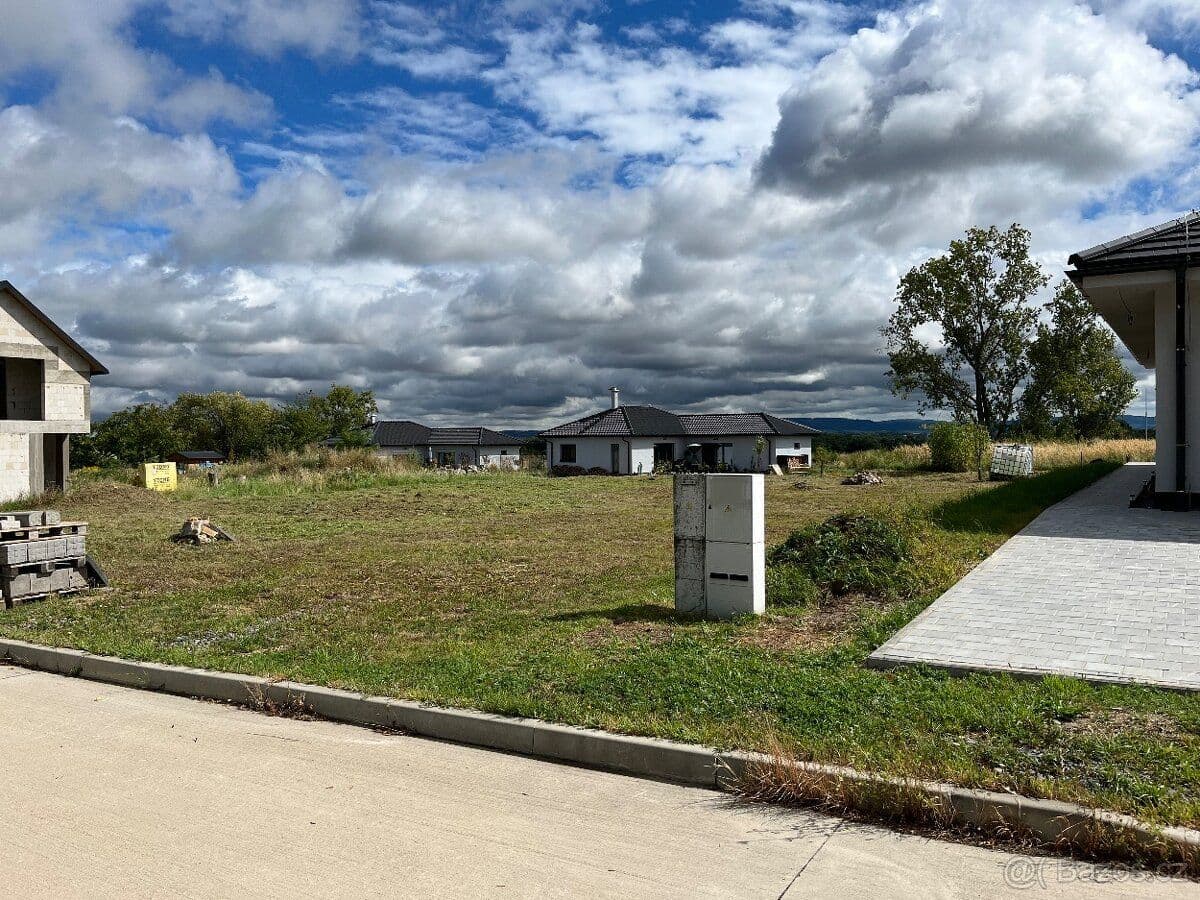 Pozemek Prodej stavebního pozemku o velikosti 898 m2 v obci Žáky - Kutná Hora | Bazoš.cz Pozemek Prodej stavebního pozemku o velikosti 898 m2 v obci Žáky - Kutná Hora | Bazoš.cz