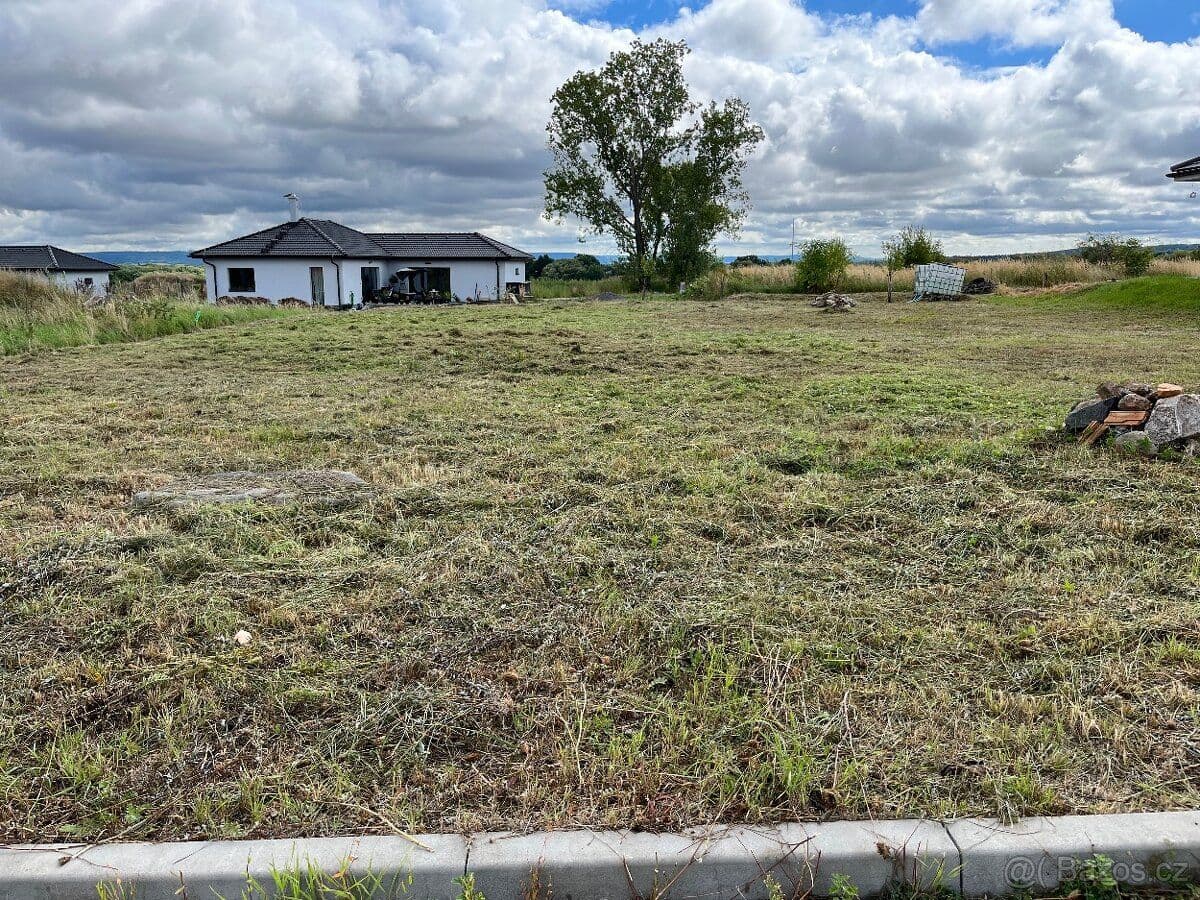 Pozemek Prodej stavebního pozemku o velikosti 898 m2 v obci Žáky - Kutná Hora | Bazoš.cz Pozemek Prodej stavebního pozemku o velikosti 898 m2 v obci Žáky - Kutná Hora | Bazoš.cz
