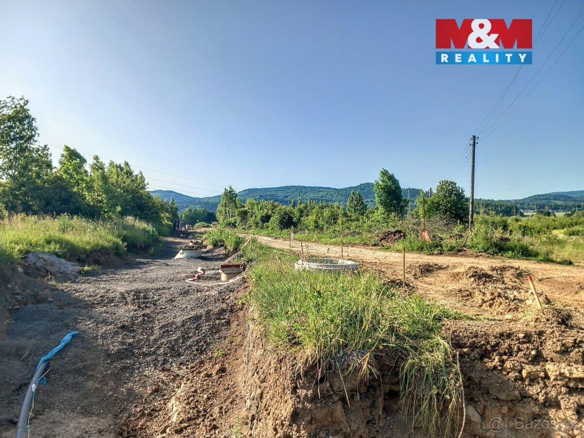 Pozemek Prodej pozemku k bydlení v Ostrově,1352 m2, Kfely - Karlovy Vary | Bazoš.cz Pozemek Prodej pozemku k bydlení v Ostrově,1352 m2, Kfely - Karlovy Vary | Bazoš.cz